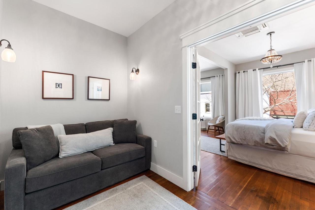 | Mossbrae Hotel