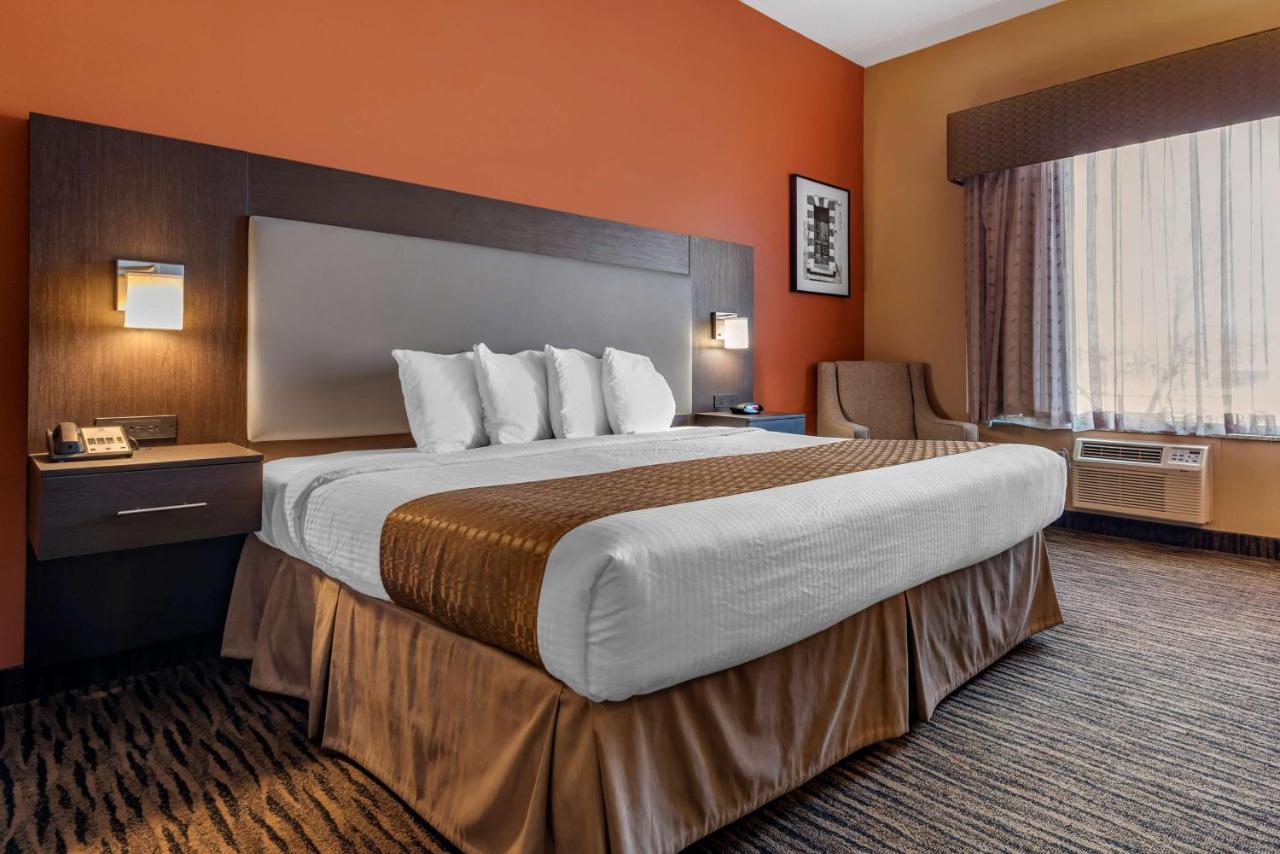 King Room - Non-Smoking at Best Western The Inn At The Fairgrounds