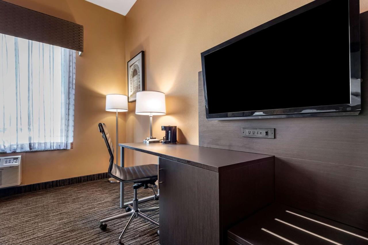 King Room - Non-Smoking at Best Western The Inn At The Fairgrounds