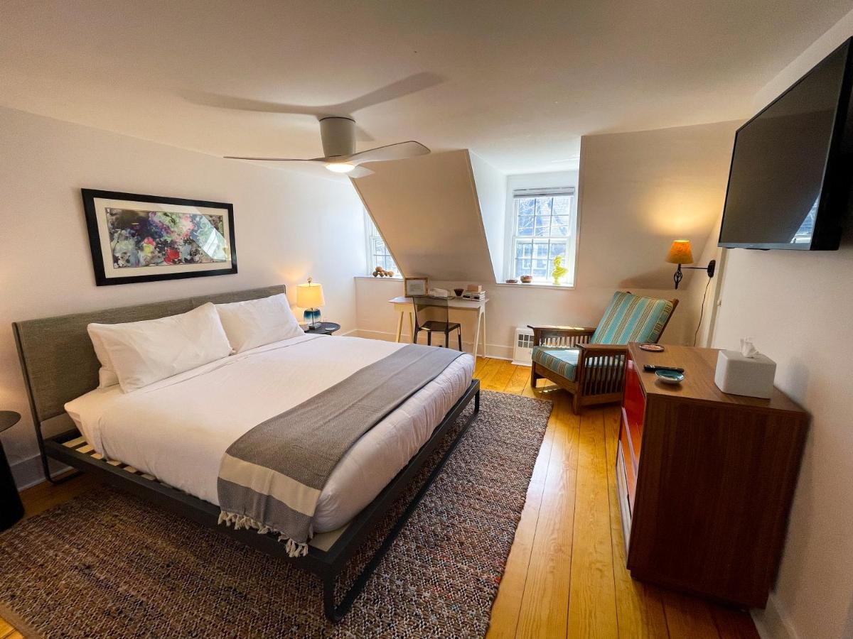 | Inn at Cook Street