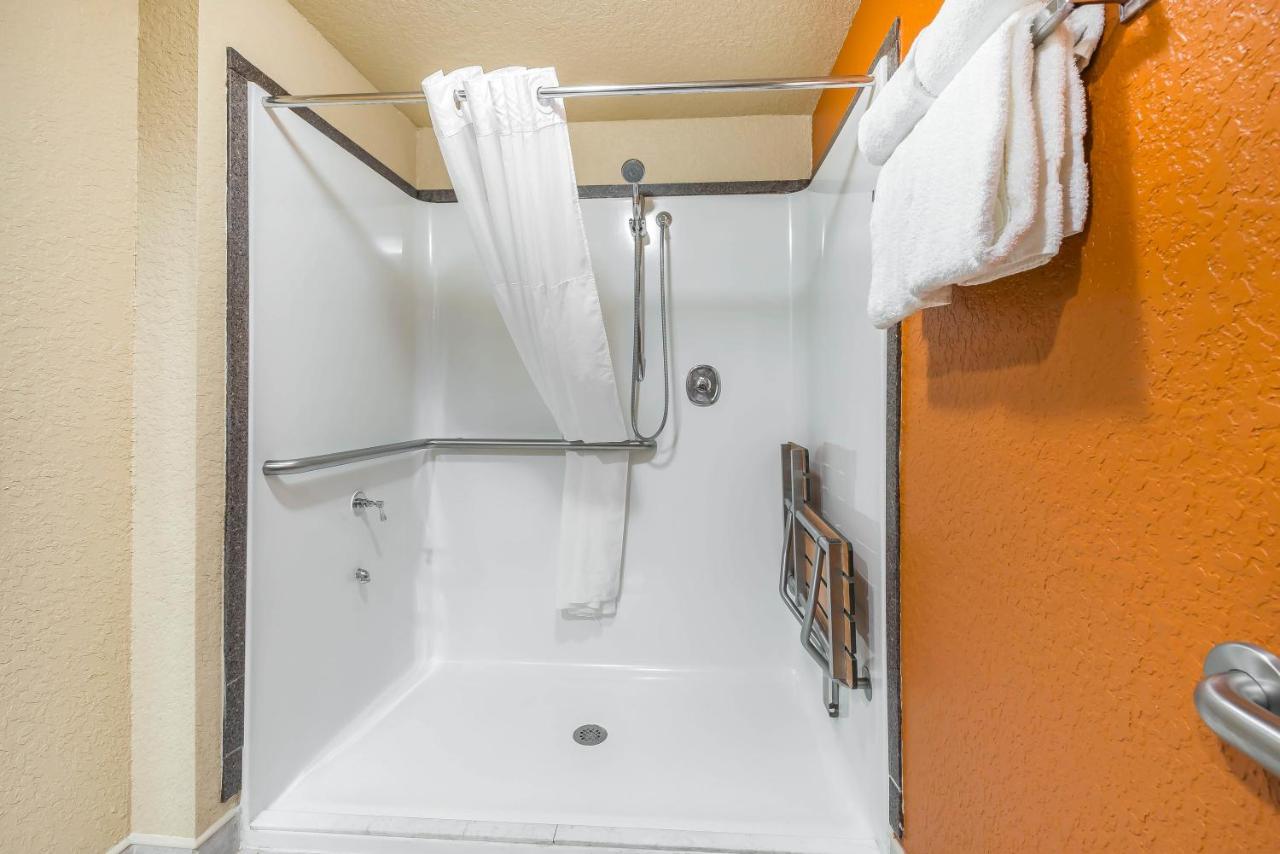 | Sleep Inn & Suites Ocala - Belleview