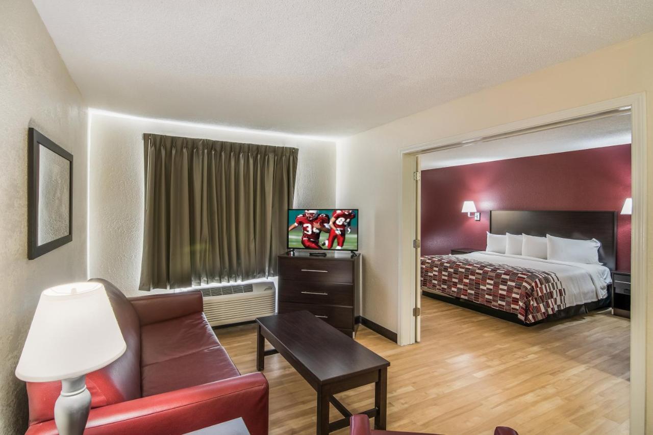 Suite King Room - Non-Smoking at Red Roof Inn & Suites Pensacola East - Milton