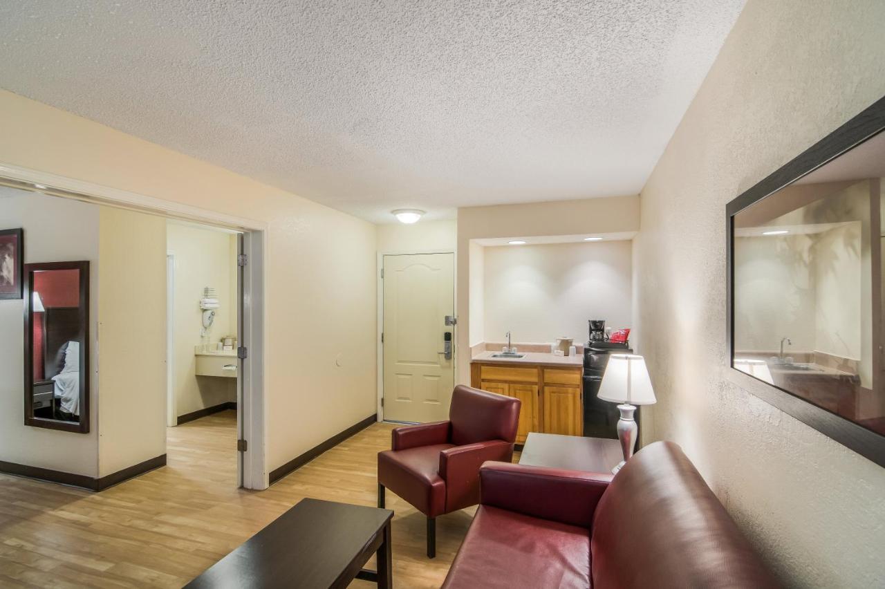 Suite King Room - Non-Smoking at Red Roof Inn & Suites Pensacola East - Milton