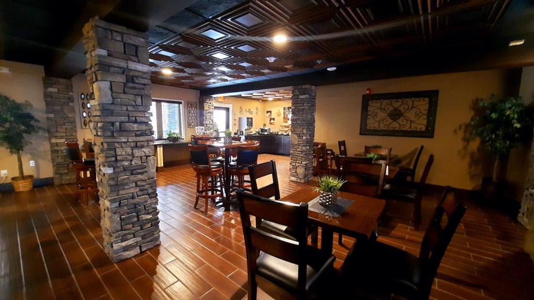 | Stonebrook Lodge Bryson City