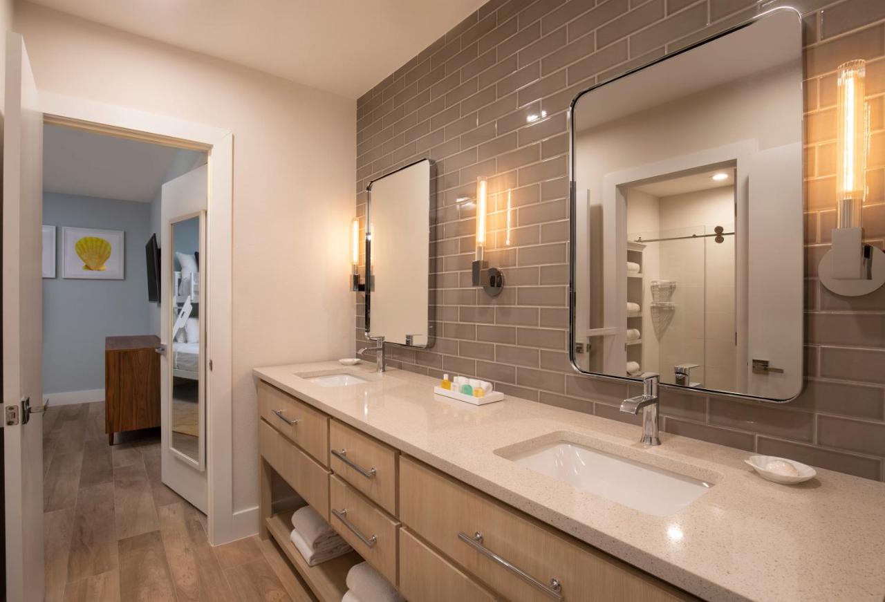Six-Bedroom House at La Siesta Resort & Villas