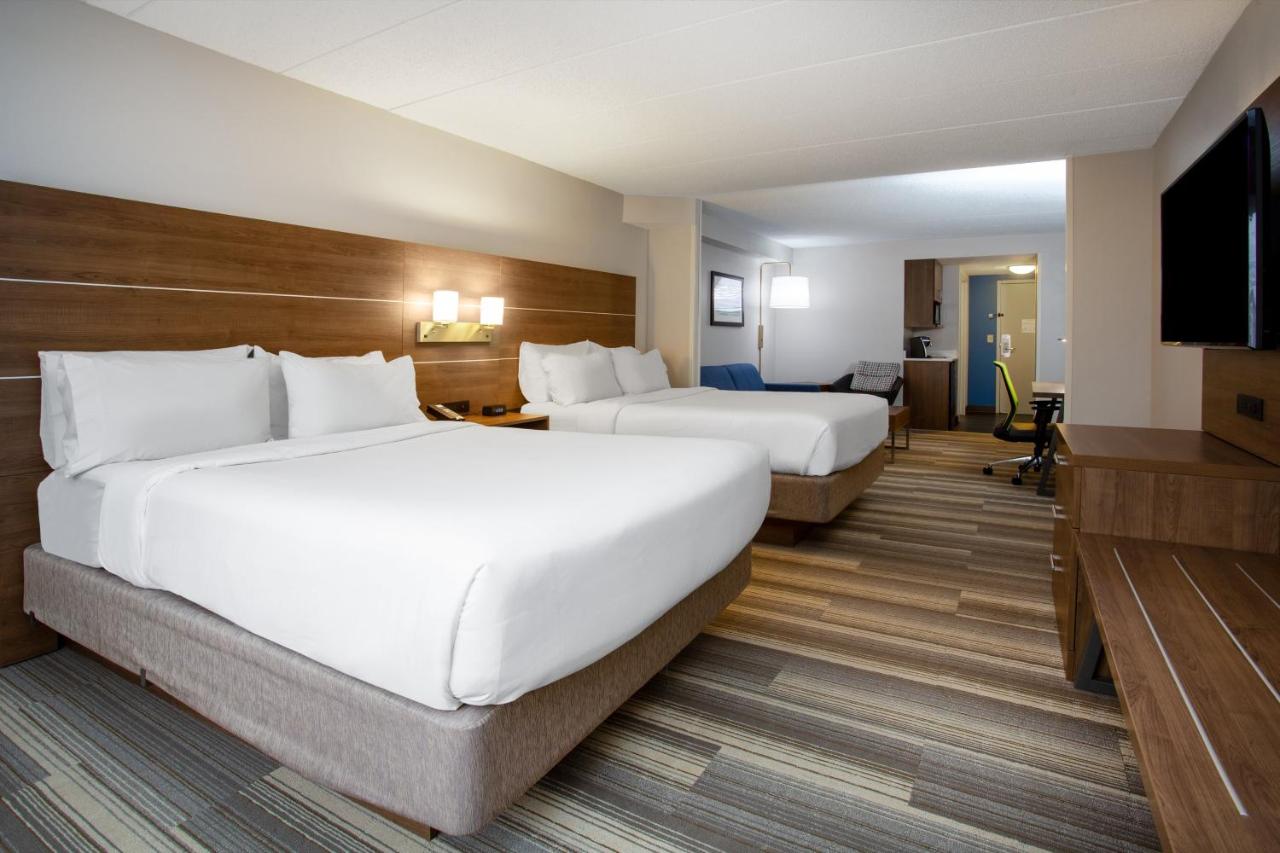 Suite with Sofa Bed at Holiday Inn Express & Suites Fort Wayne by IHG