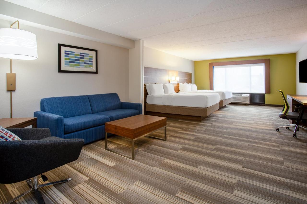 Executive Double Room with Two Double Beds at Holiday Inn Express & Suites Fort Wayne by IHG