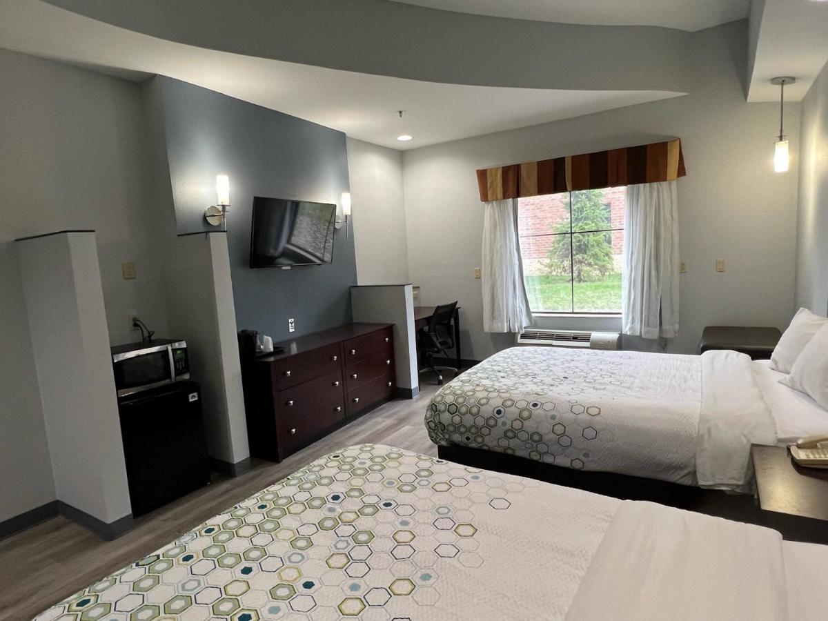 | HomeTowne Studios & Suites Washington