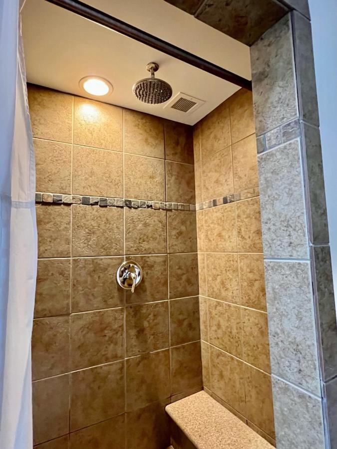 | HomeTowne Studios & Suites Washington