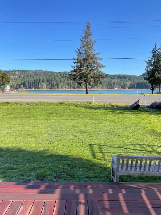 | Foster Lake Inn