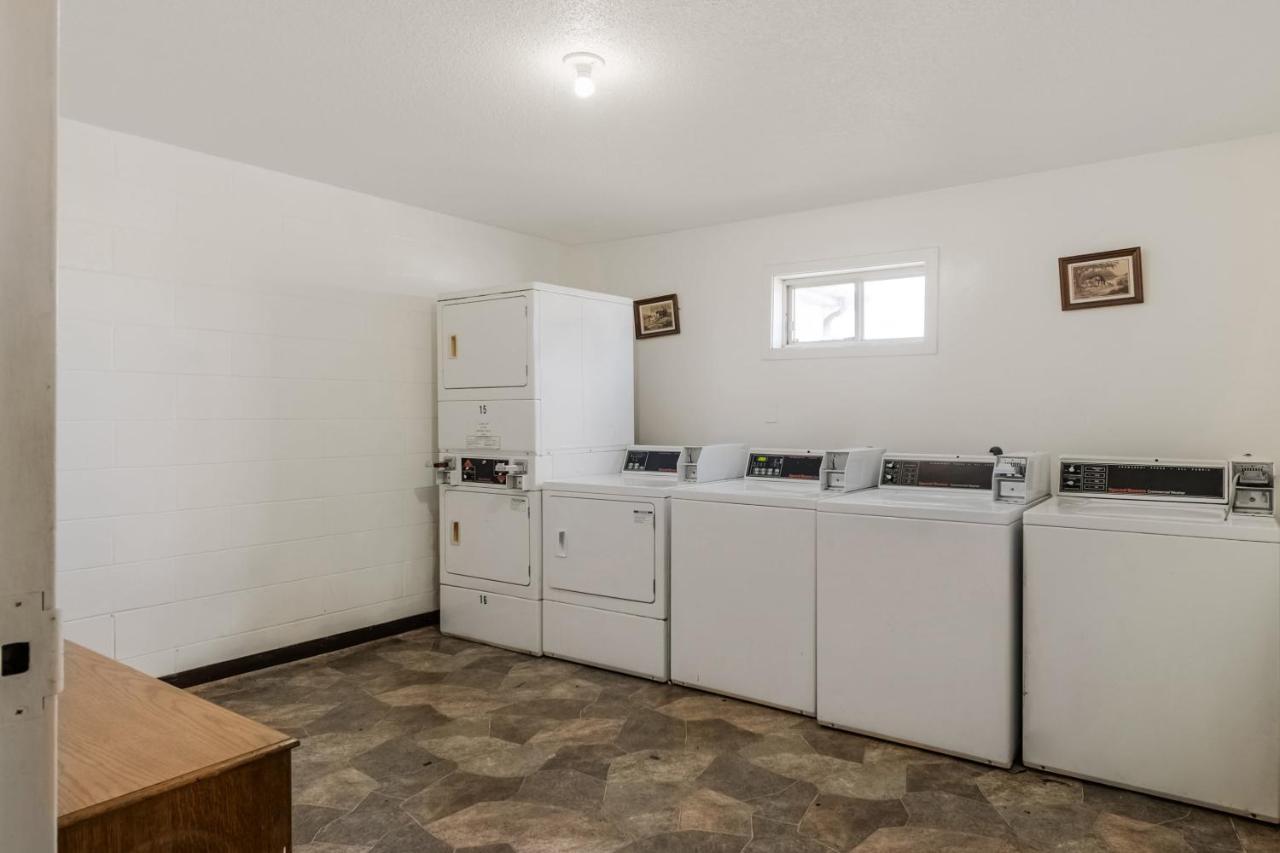 | OYO Hotel Morton East Peoria IL I-74