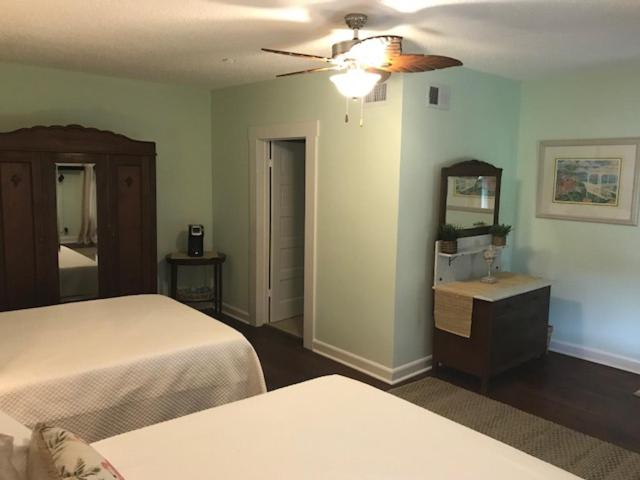 | Lake Minneola Inn