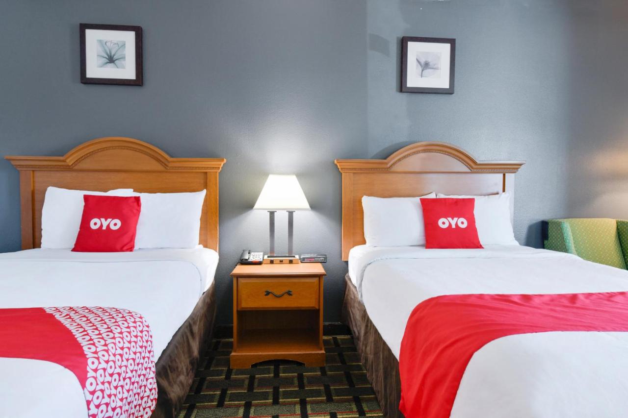 Double Room with Two Double Beds at OYO Hotel Lake Park/Valdosta I-75, Exit 5