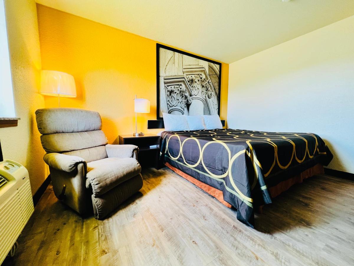  | Super 8 by Wyndham Elizabethtown