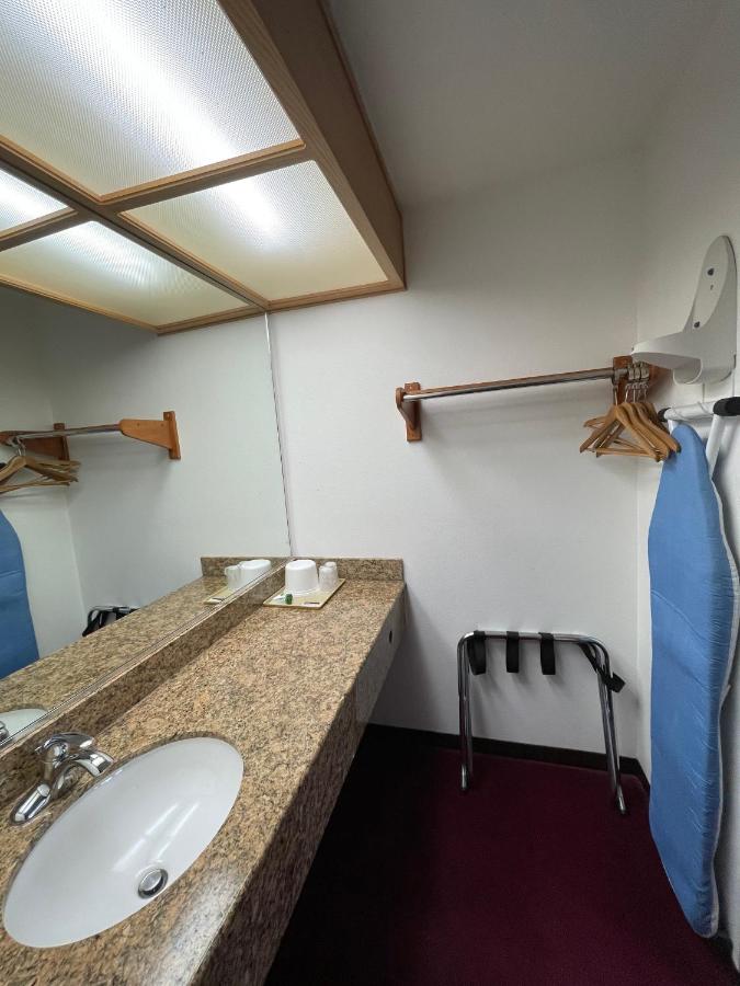 | Chino Motel