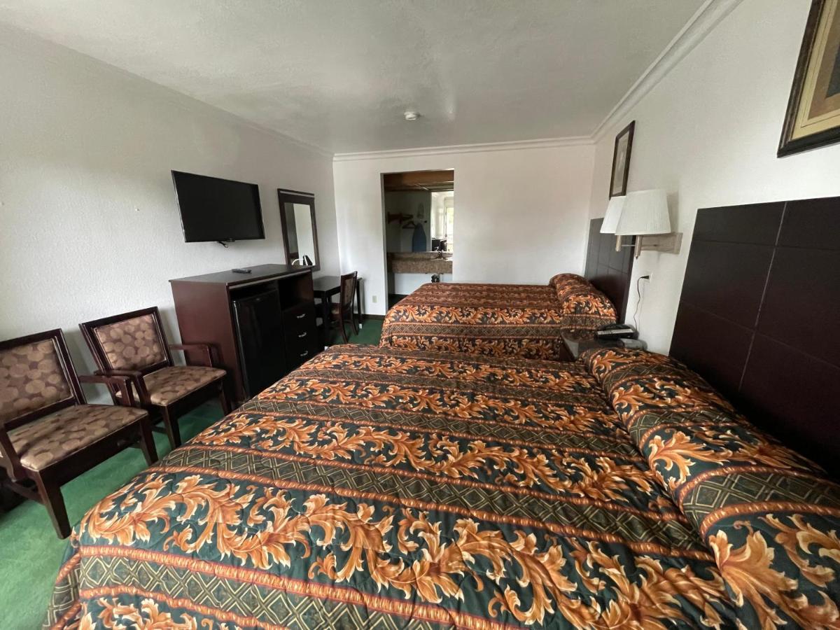 | Chino Motel