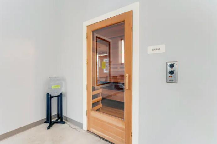 | APPresSki - 5 bed Ski in Ski out - 50 Steps to Ski Sugar Mountain Slopes