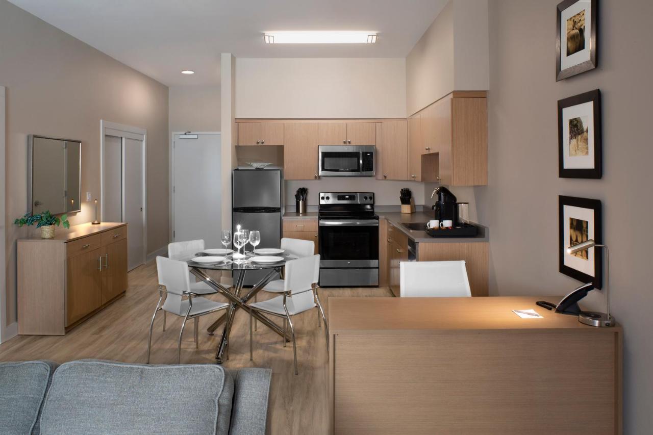 King Suite at Art House Hotel and Suites