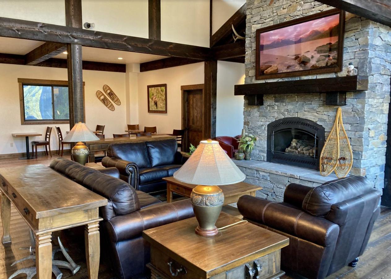 | Summit Mountain Lodge and Steakhouse