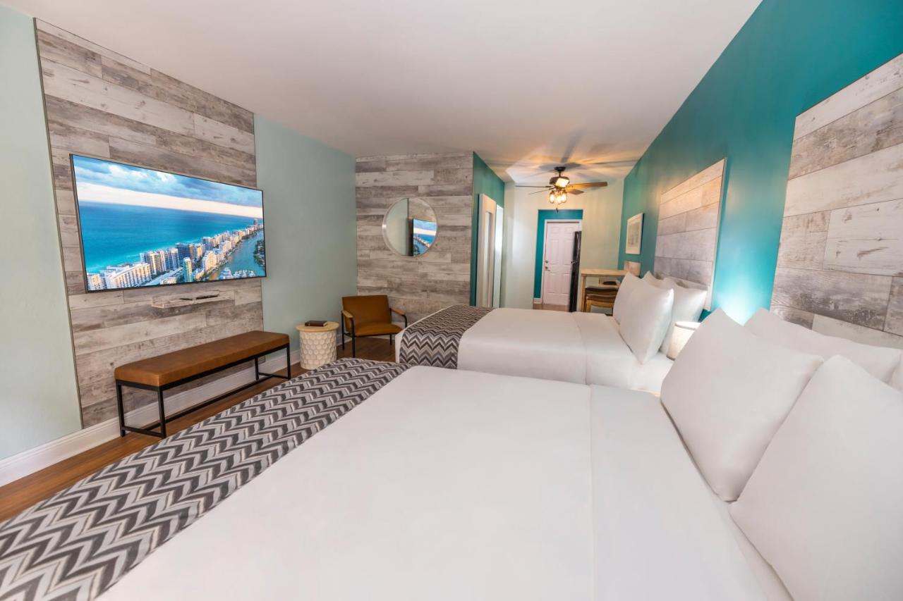 Deluxe Double Studio at Suites on South Beach