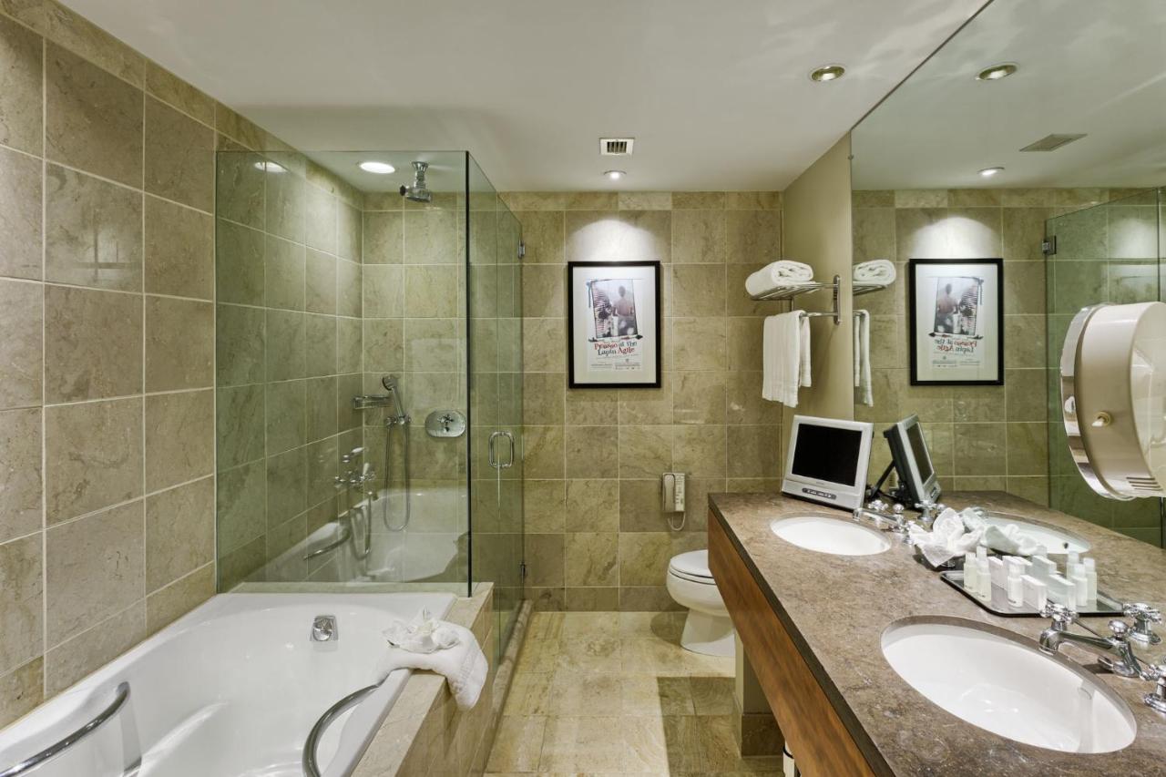 Deluxe Queen Room with Two Queen Beds at Hotel Teatro