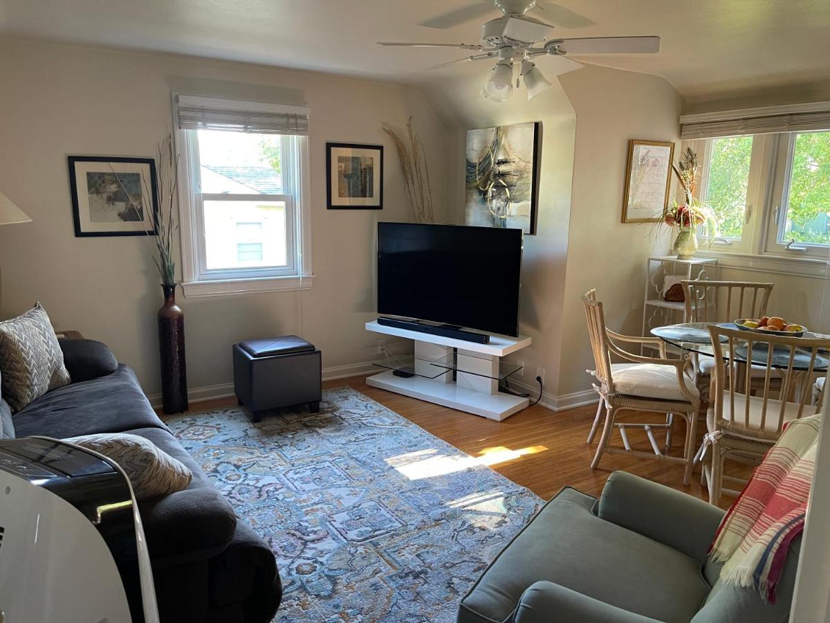 | Sunlight Splendor Apartment at Twin Oaks Inn by the Trails