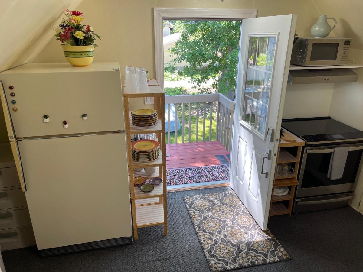 | Sunlight Splendor Apartment at Twin Oaks Inn by the Trails