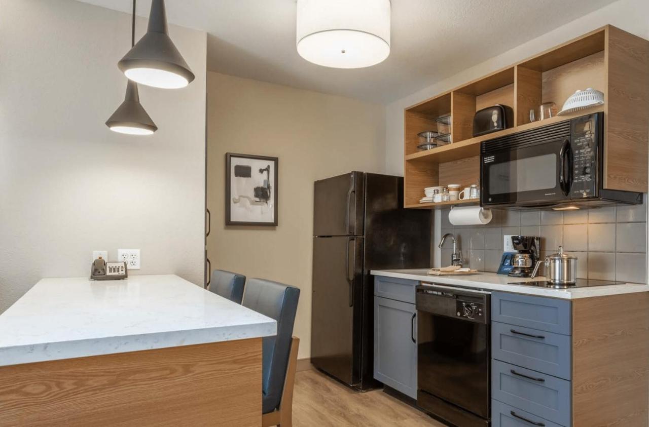 Deluxe Suite at Candlewood Suites O Fallon by IHG