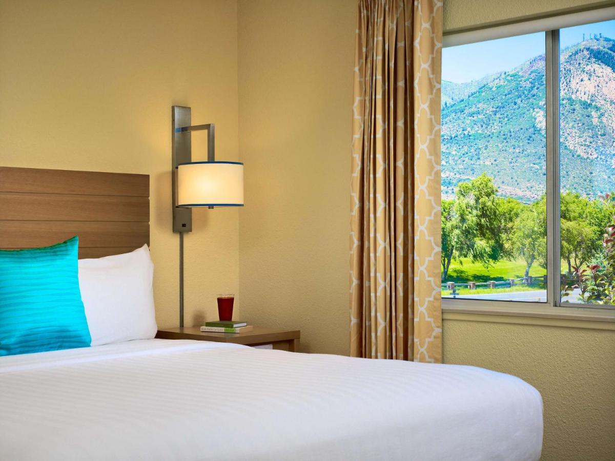 Two-Bedroom King Suite with Fireplace at Sonesta ES Suites Flagstaff