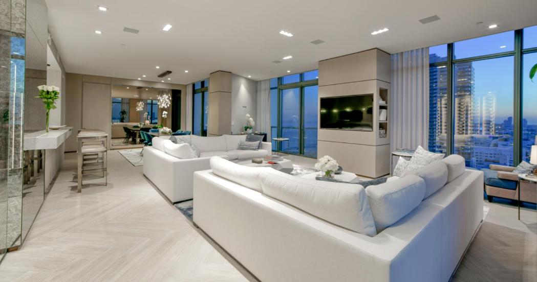 | Upper Penthouse With 2nd Story Expensive Pool Deck