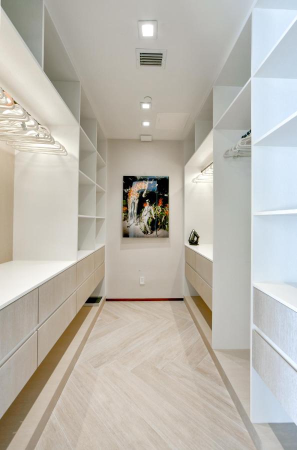 Suites At Upper Penthouse With 2nd Story Expensive Pool Deck ...