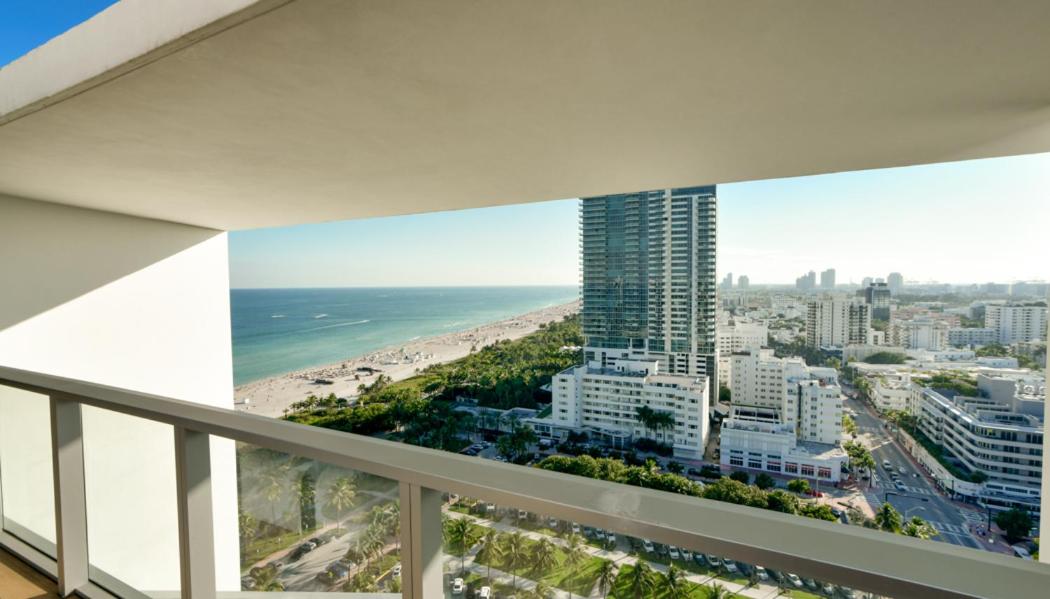 | Upper Penthouse With 2nd Story Expensive Pool Deck