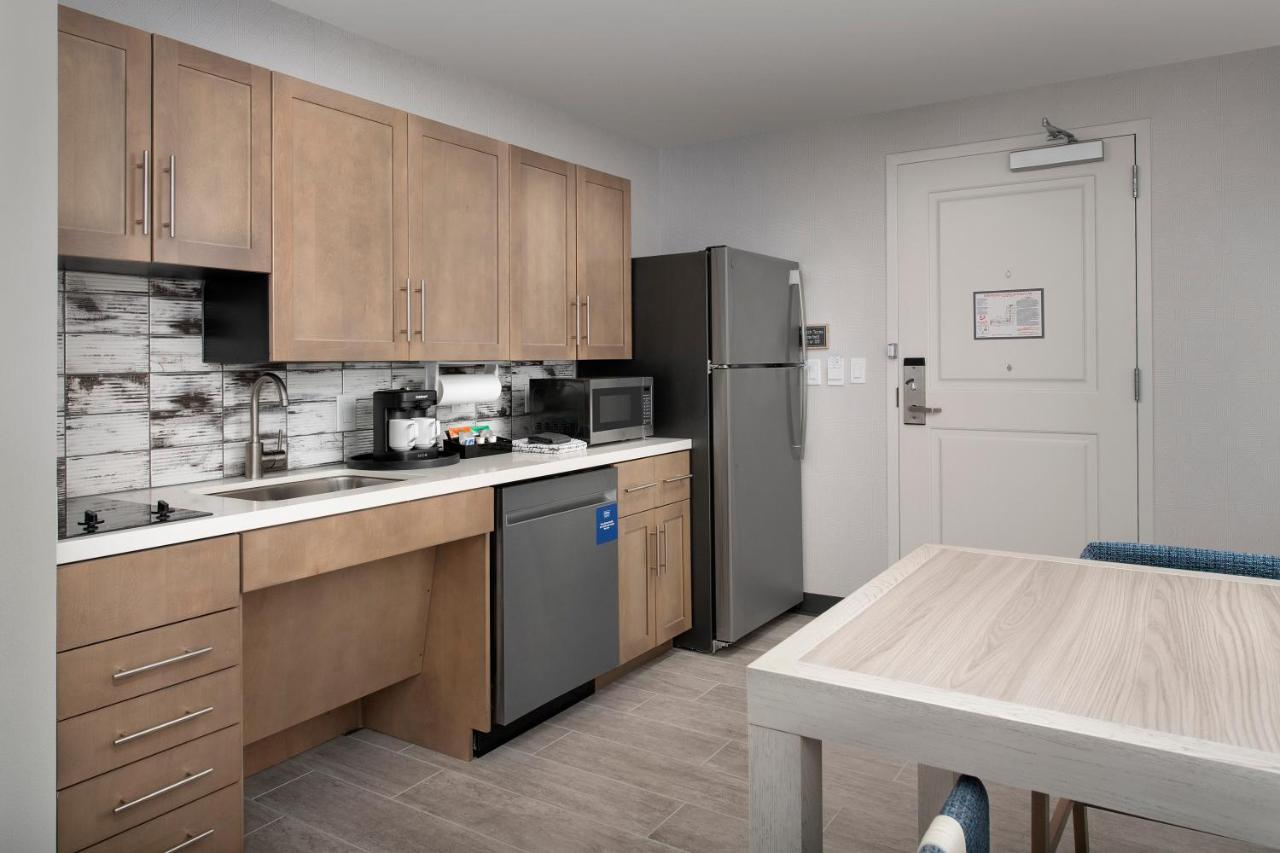 King Suite with Bath Tub - Mobility Accessible at Homewood Suites by Hilton Destin