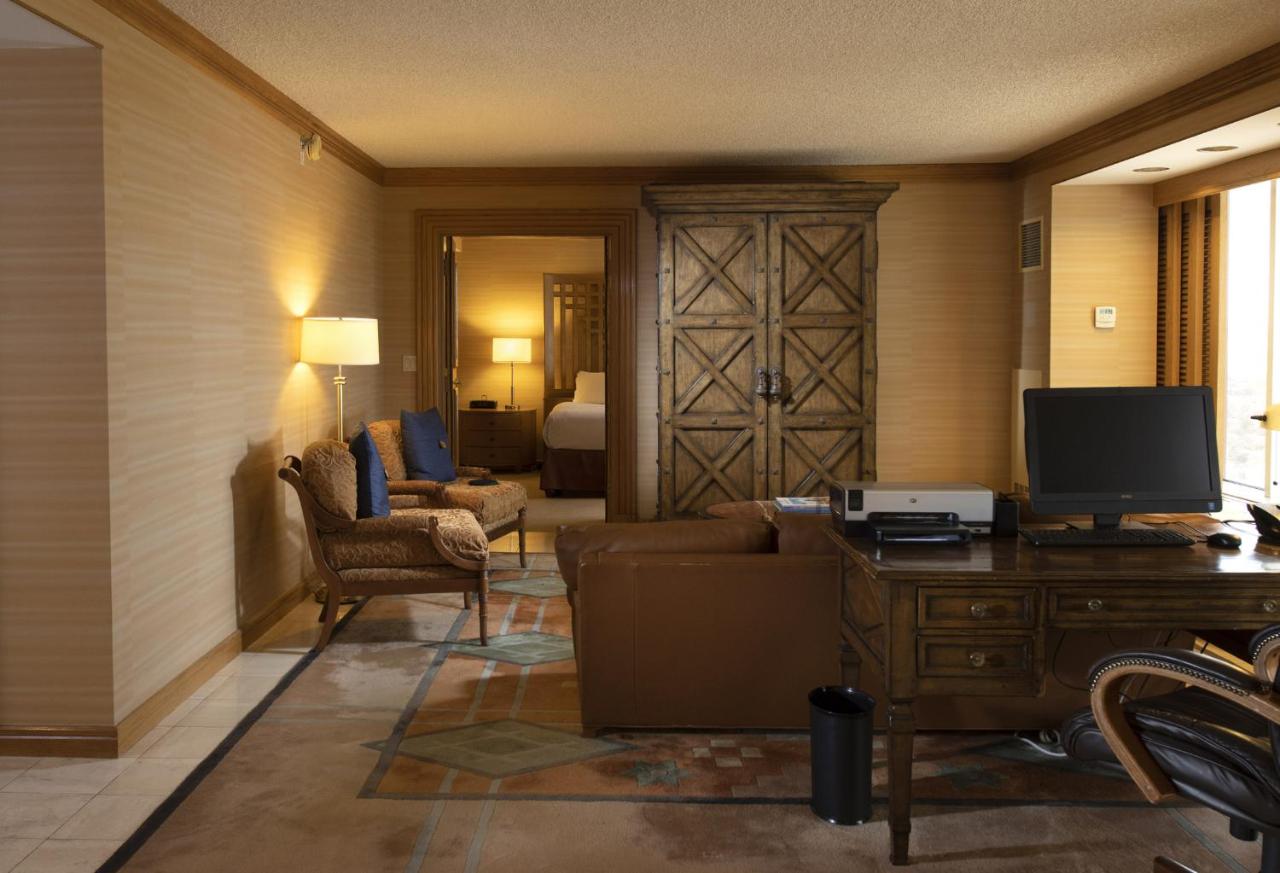 Presidential Suite at The Clyde Hotel