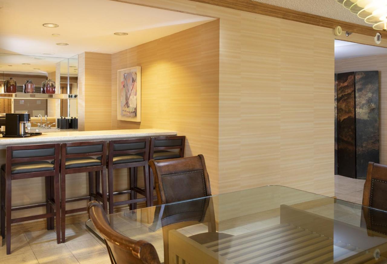 Presidential Suite at The Clyde Hotel