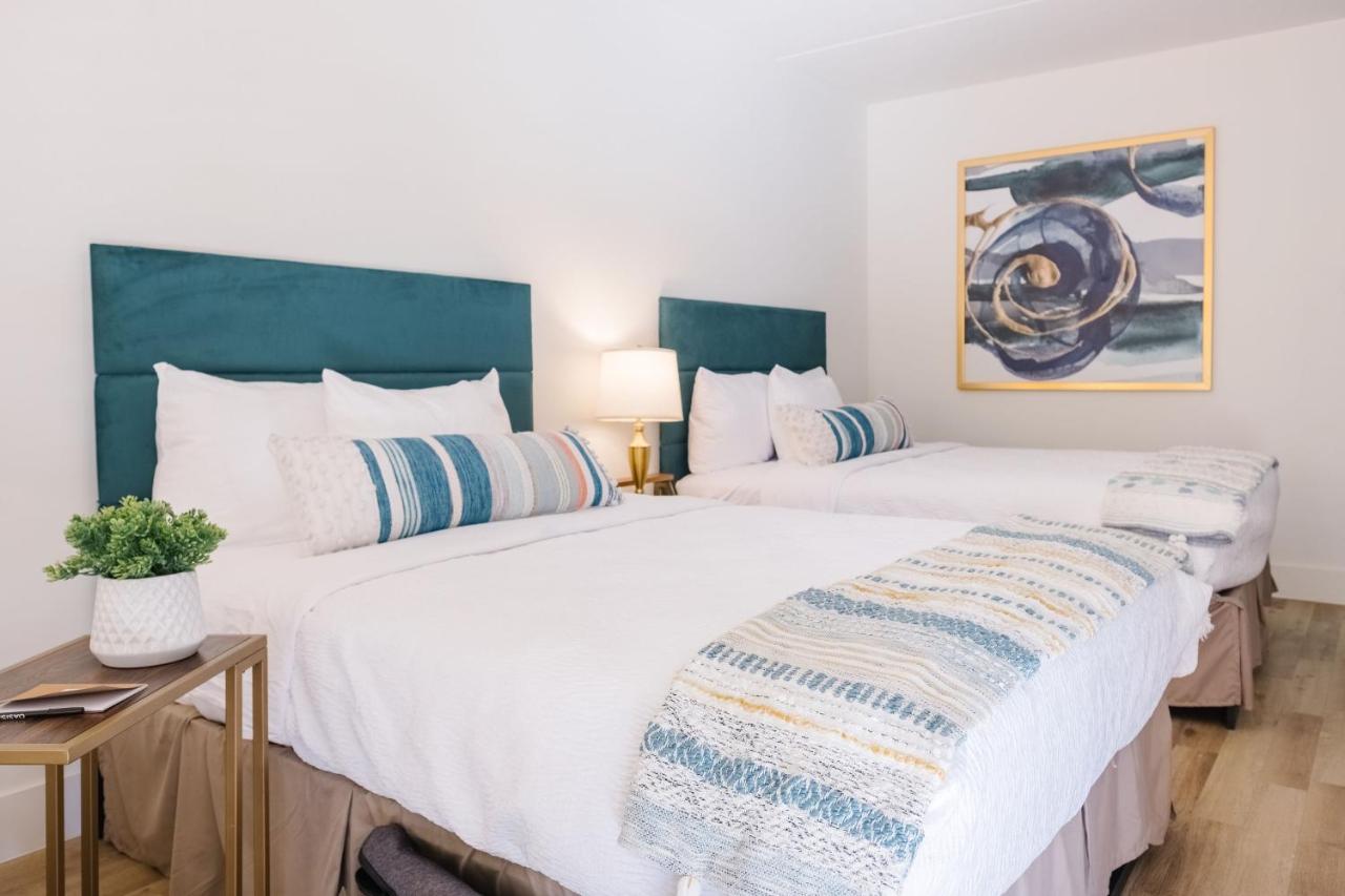 Double Room with Pool View at L3 Oasis Hotel