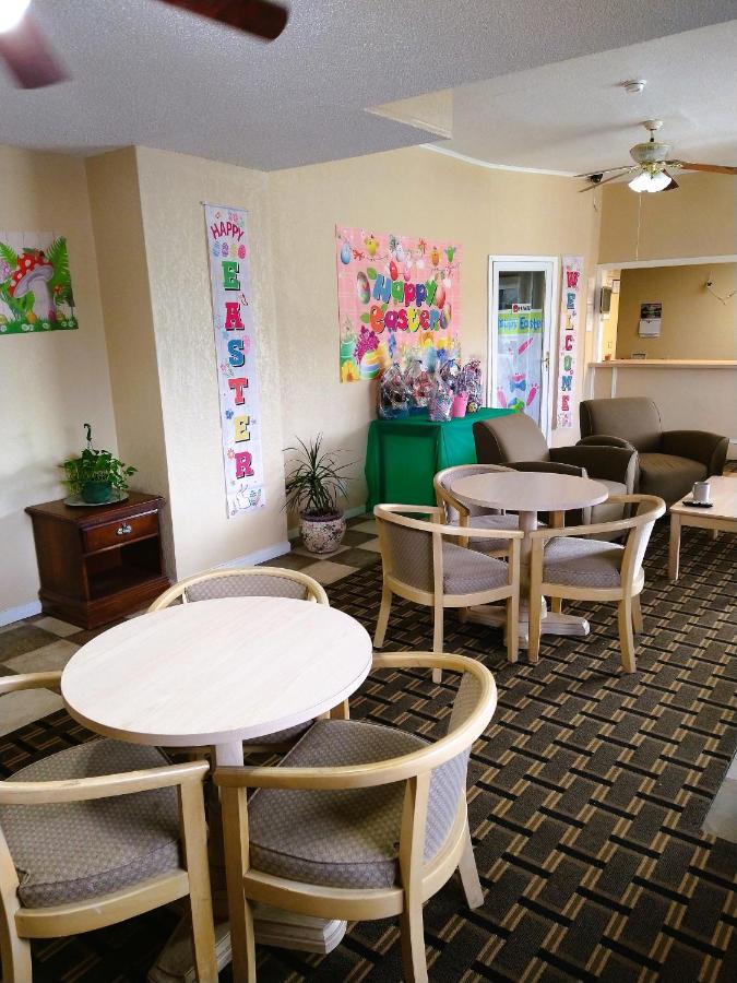  | Grandview Plaza Inn