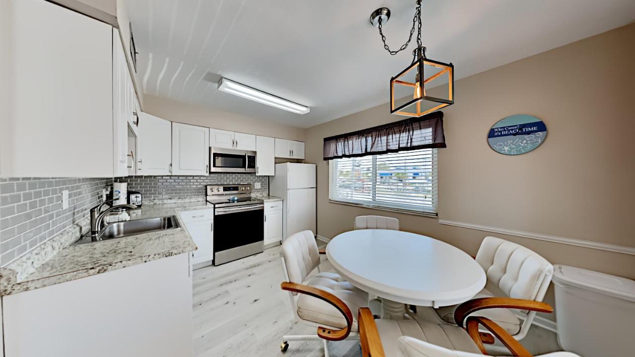 Two-Bedroom Apartment at Redington Surf Resort