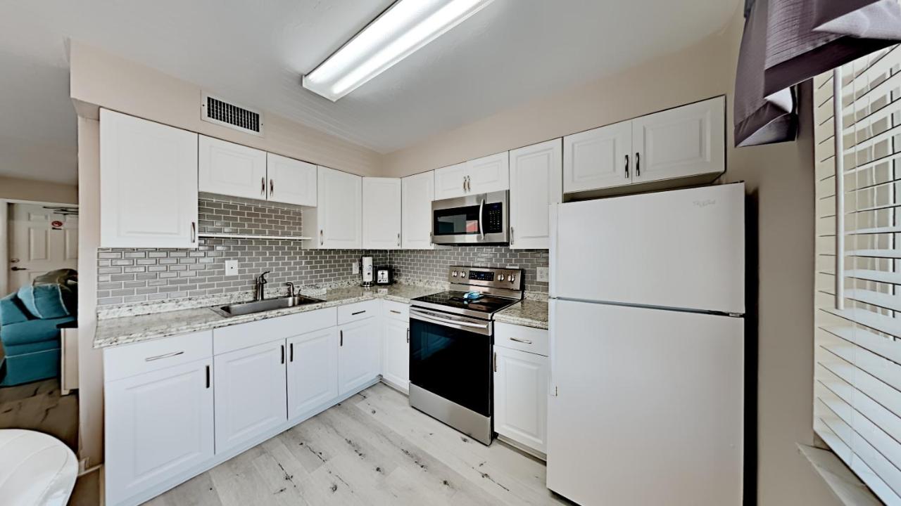 Two-Bedroom Apartment at Redington Surf Resort