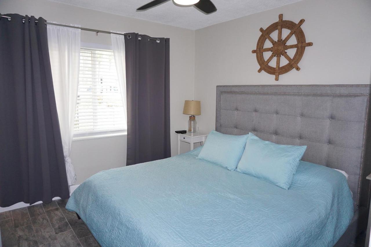 One-Bedroom Suite at Redington Surf Resort