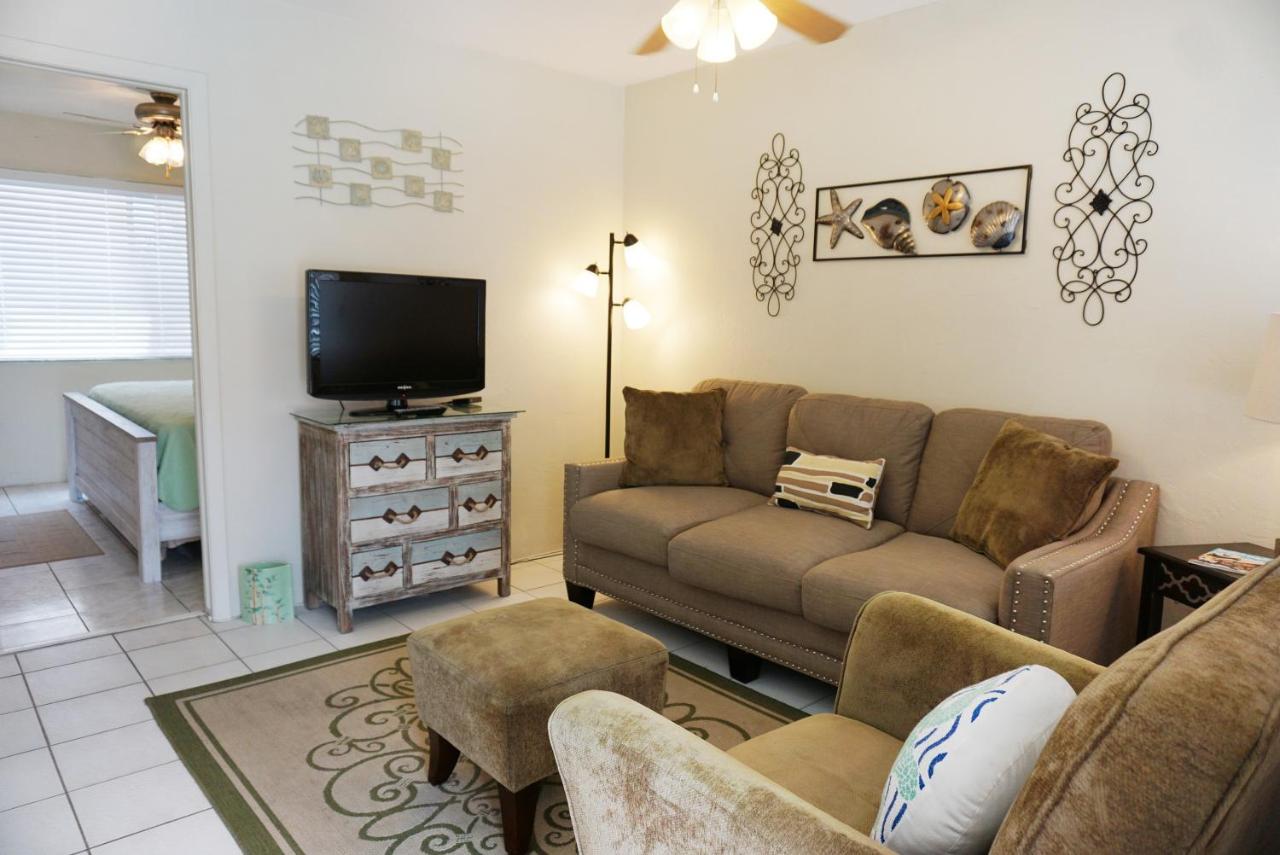 One-Bedroom Suite at Redington Surf Resort