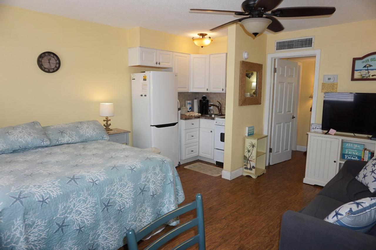 Queen Studio at Redington Surf Resort