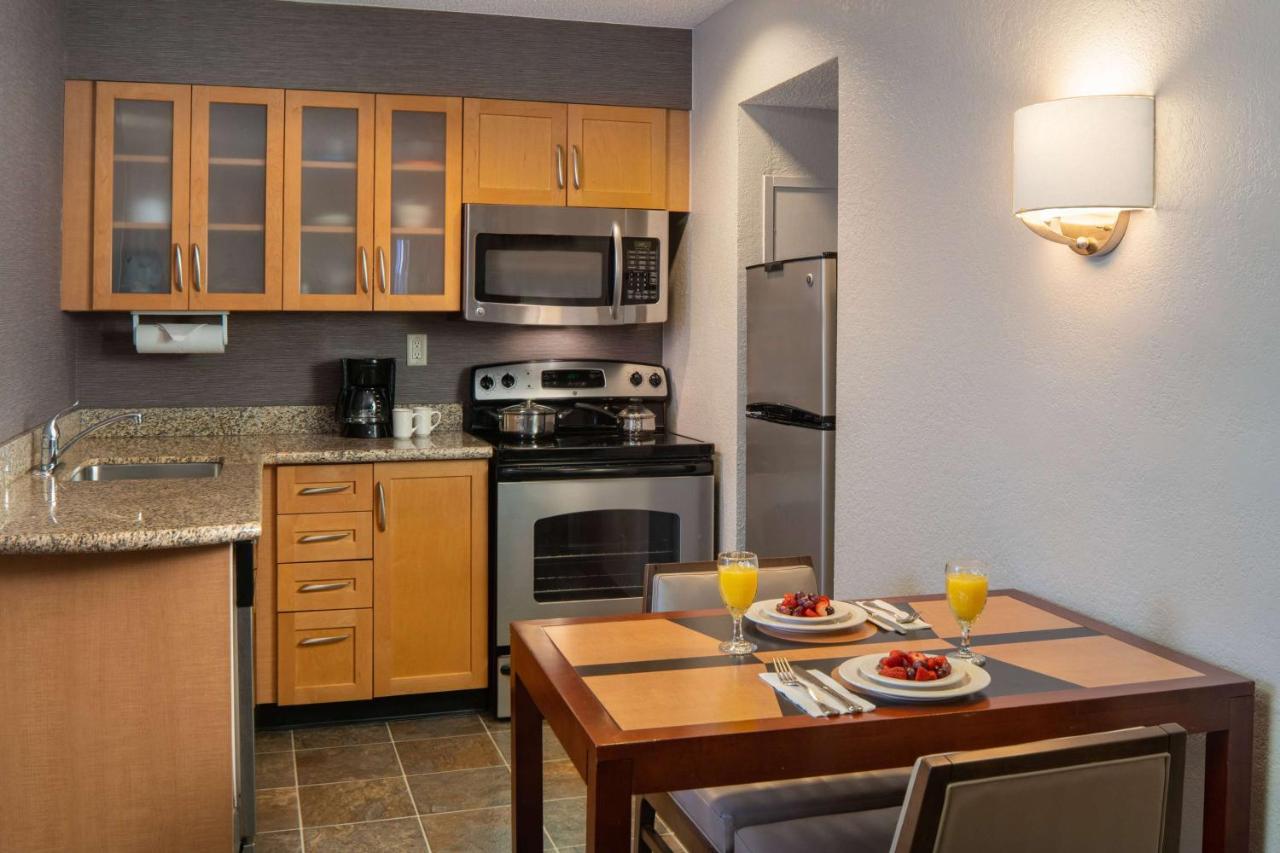 Queen Studio Suite at Sonesta ES Suites Nashville Brentwood