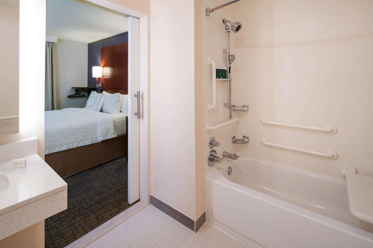 Queen Studio Suite at Sonesta ES Suites Nashville Brentwood
