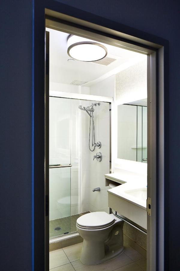 Standard Room at Holiday Inn Express NYC Brooklyn - Sunset Park by IHG