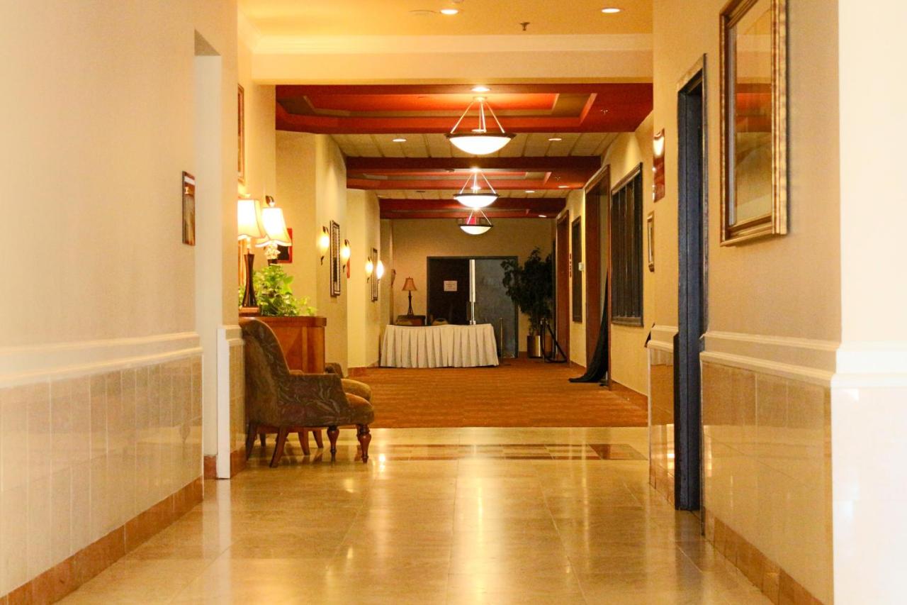 | Ramada Plaza by Wyndham Atlanta Airport