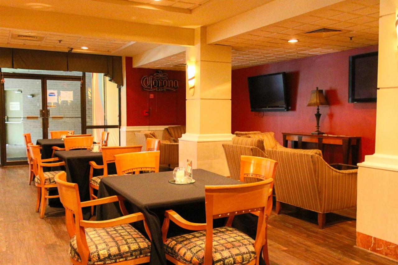 | Ramada Plaza by Wyndham Atlanta Airport