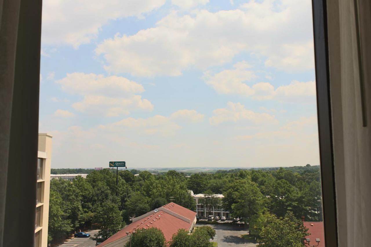 | Ramada Plaza by Wyndham Atlanta Airport