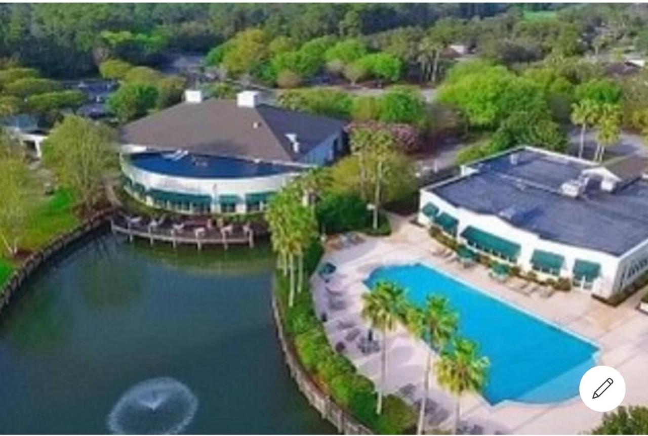  | Links F202 Awaits You at Peninsula Golf & Racquet Club