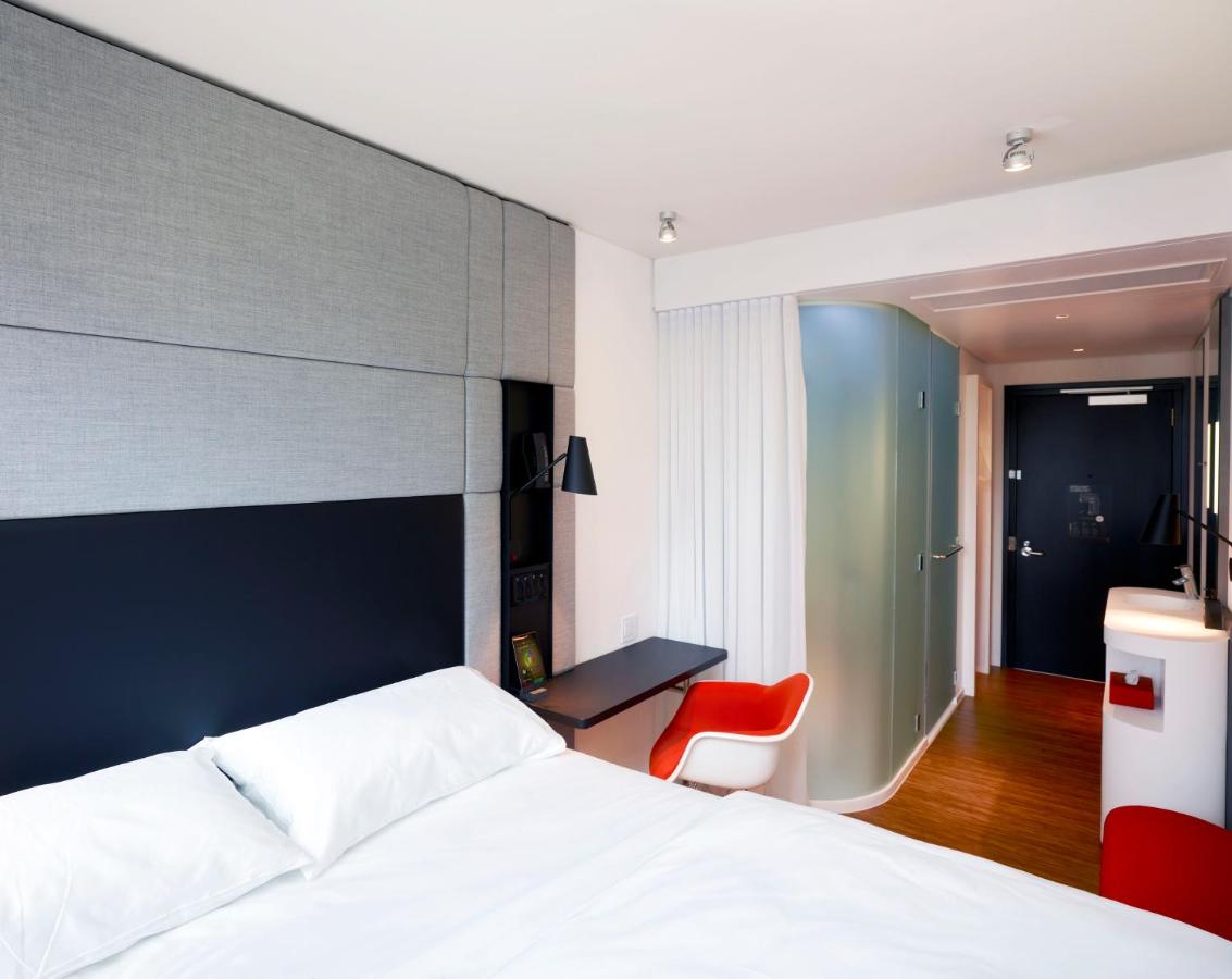  | citizenM Los Angeles Downtown